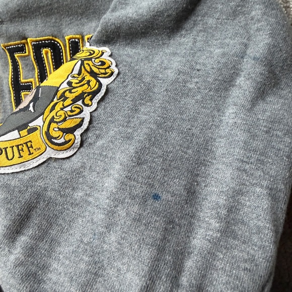Hufflepuff sweatshirt - Picture 7 of 10